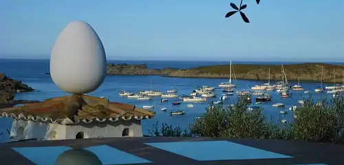 Dalí Museum, Figueres and Cadaqués Private Tour from Barcelona